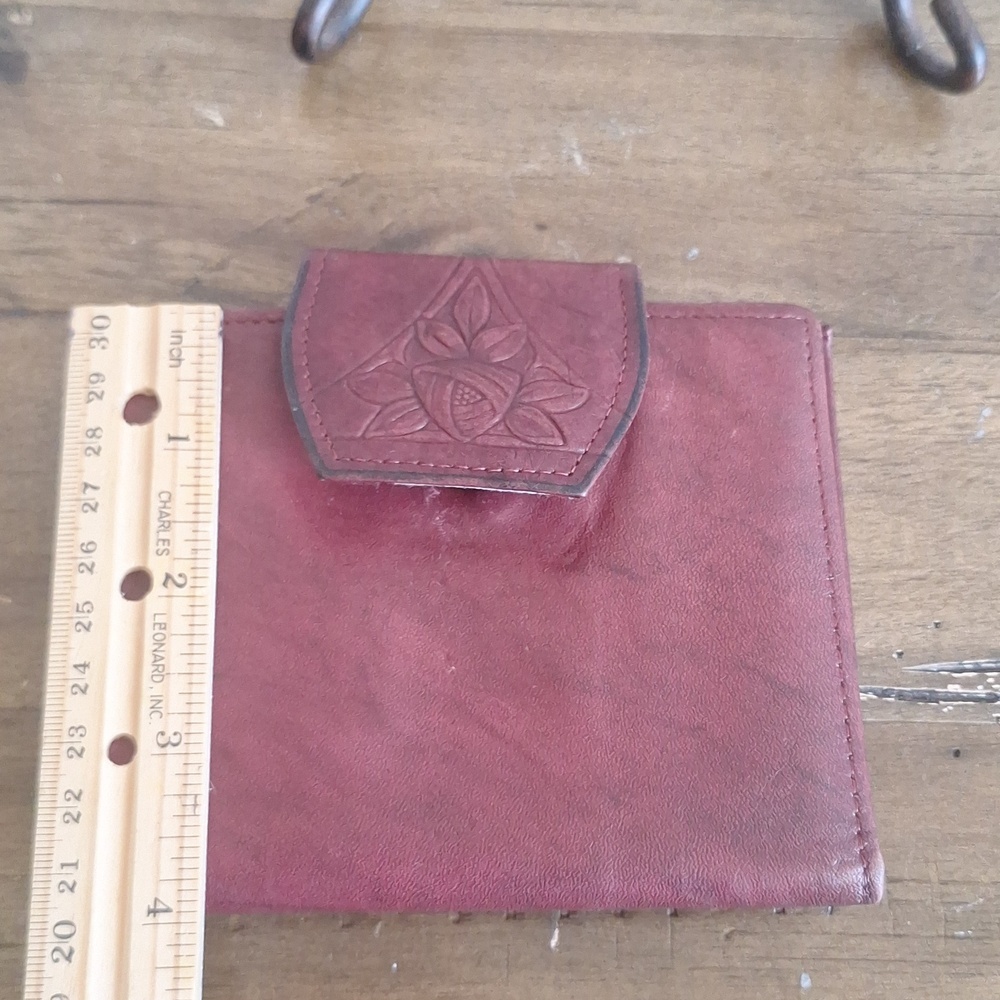 Vintage Rolfs Cowhide Wallet | Oxblood Leather Floral Embossed | Rare Key Slots - Picture 12 of 16